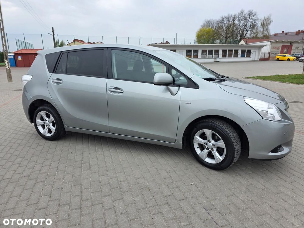Toyota Verso 2.0 D-4D Life - 12