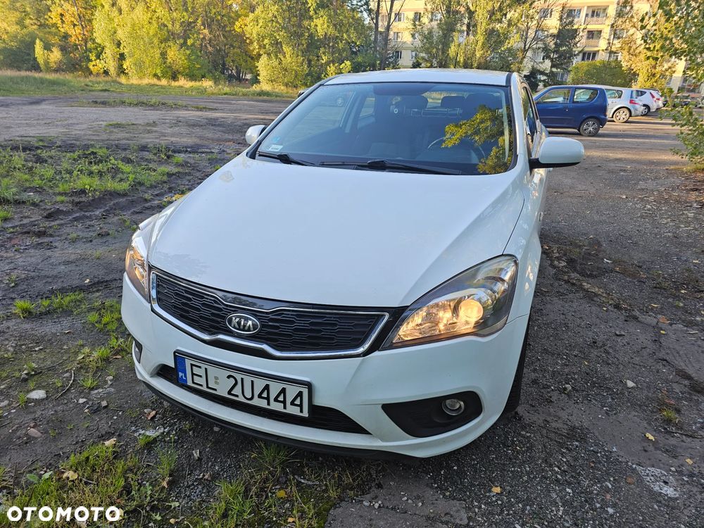 Kia Ceed 2012 photo 5