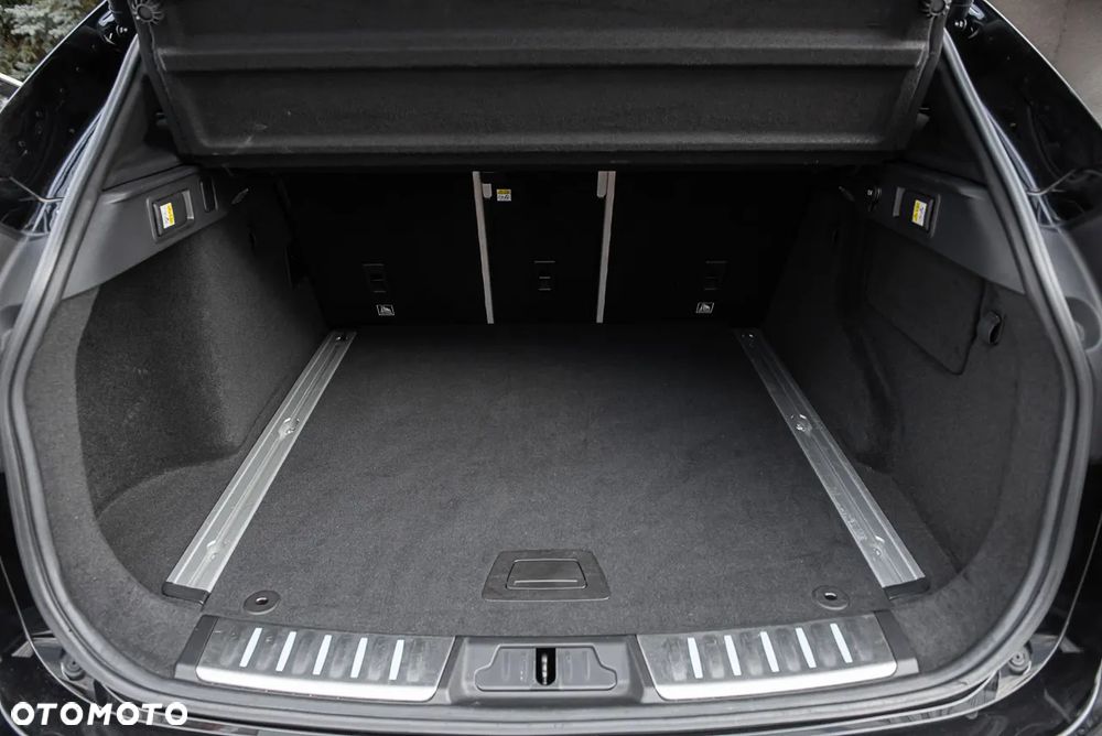 Jaguar F-Pace 3.0 TDV6 AWD First Edition - 38