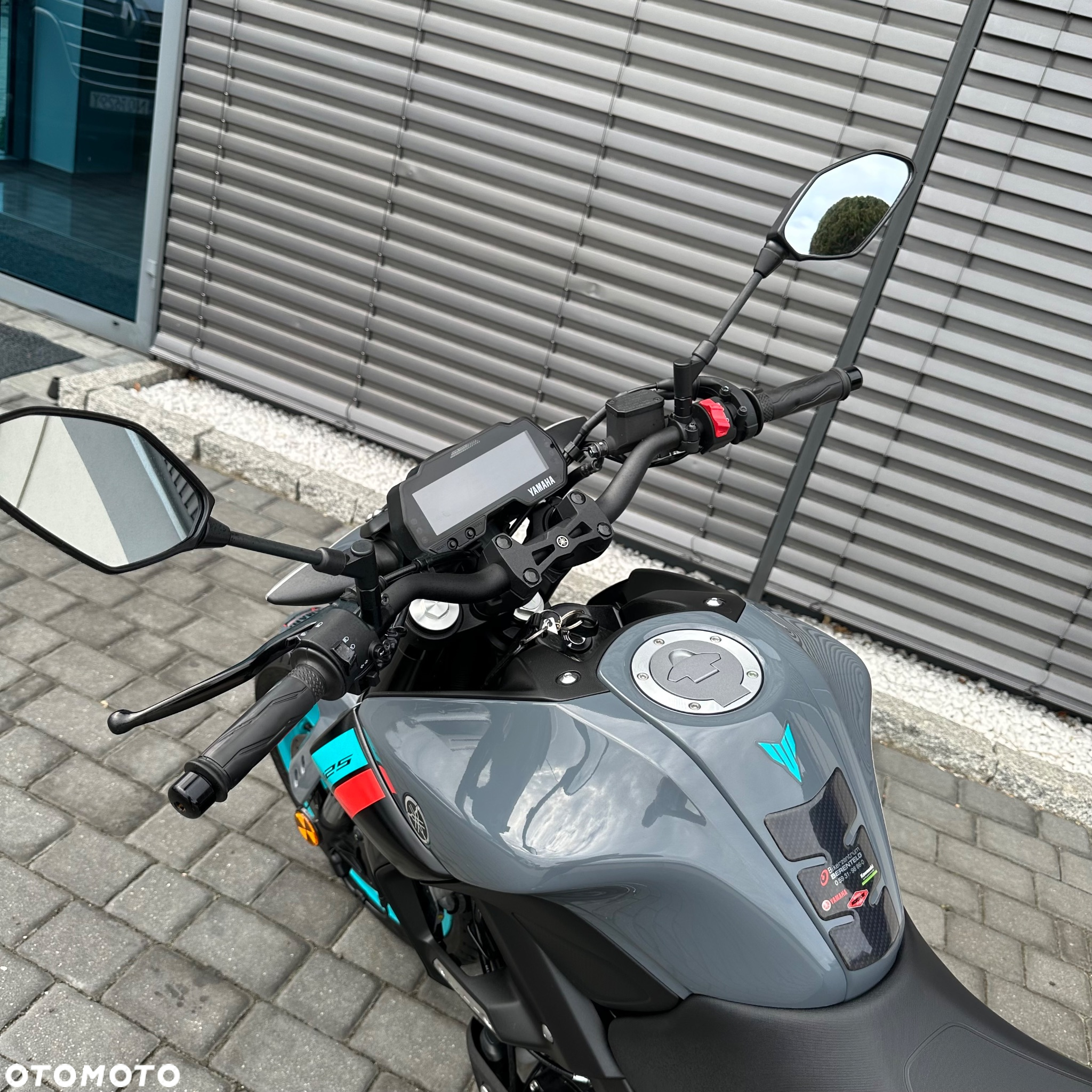 Yamaha MT - 16