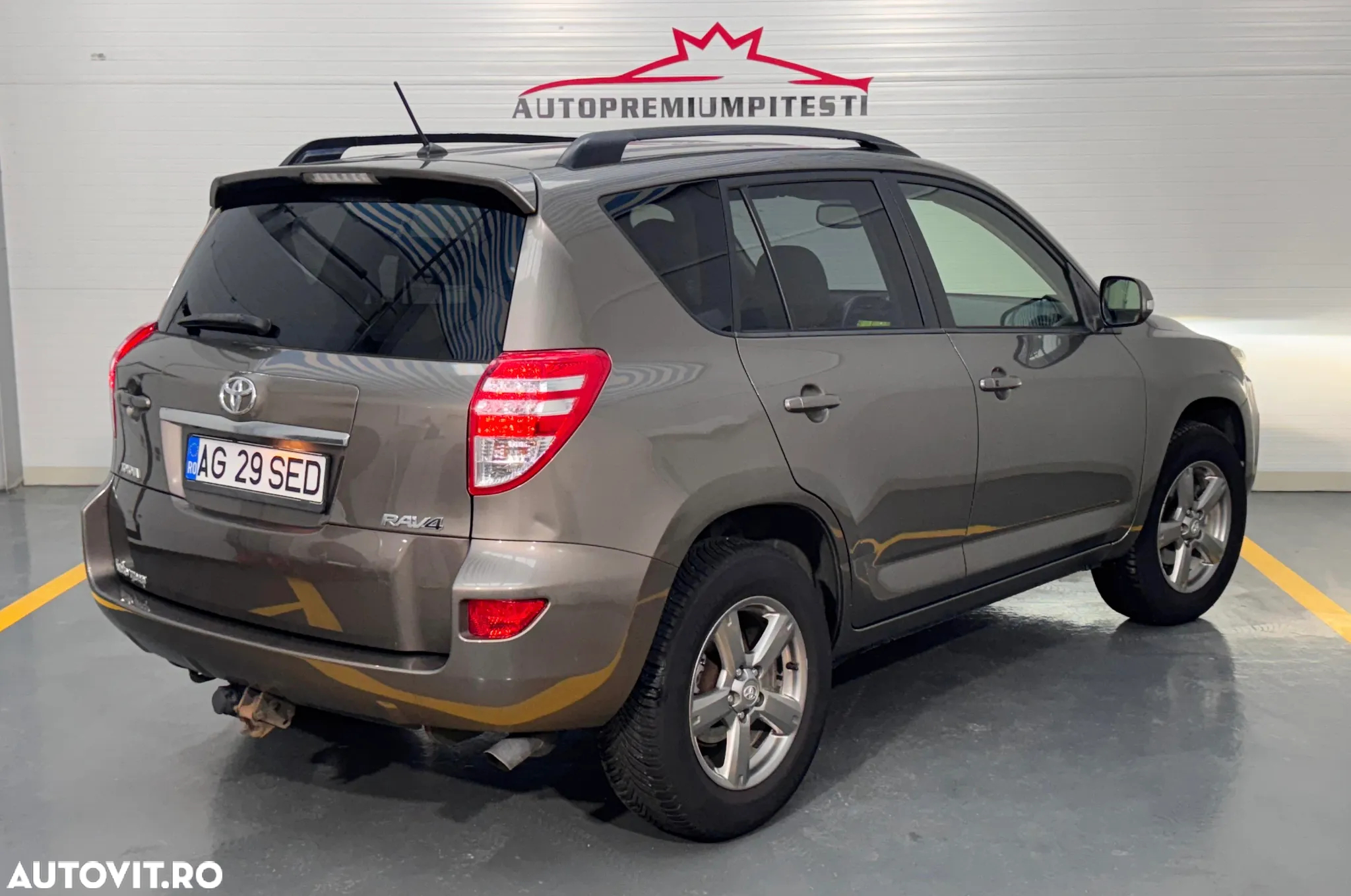 Toyota RAV4 - 11