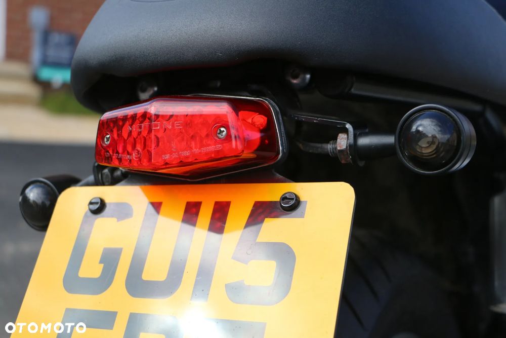 Triumph Bonneville - 7