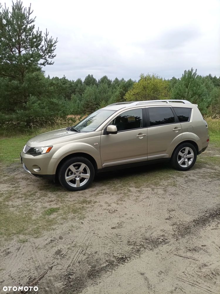 Mitsubishi Outlander 2.0 DI-D 4WD Intense - 3