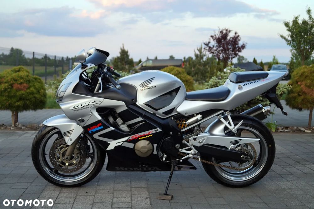 Honda CBR - 7