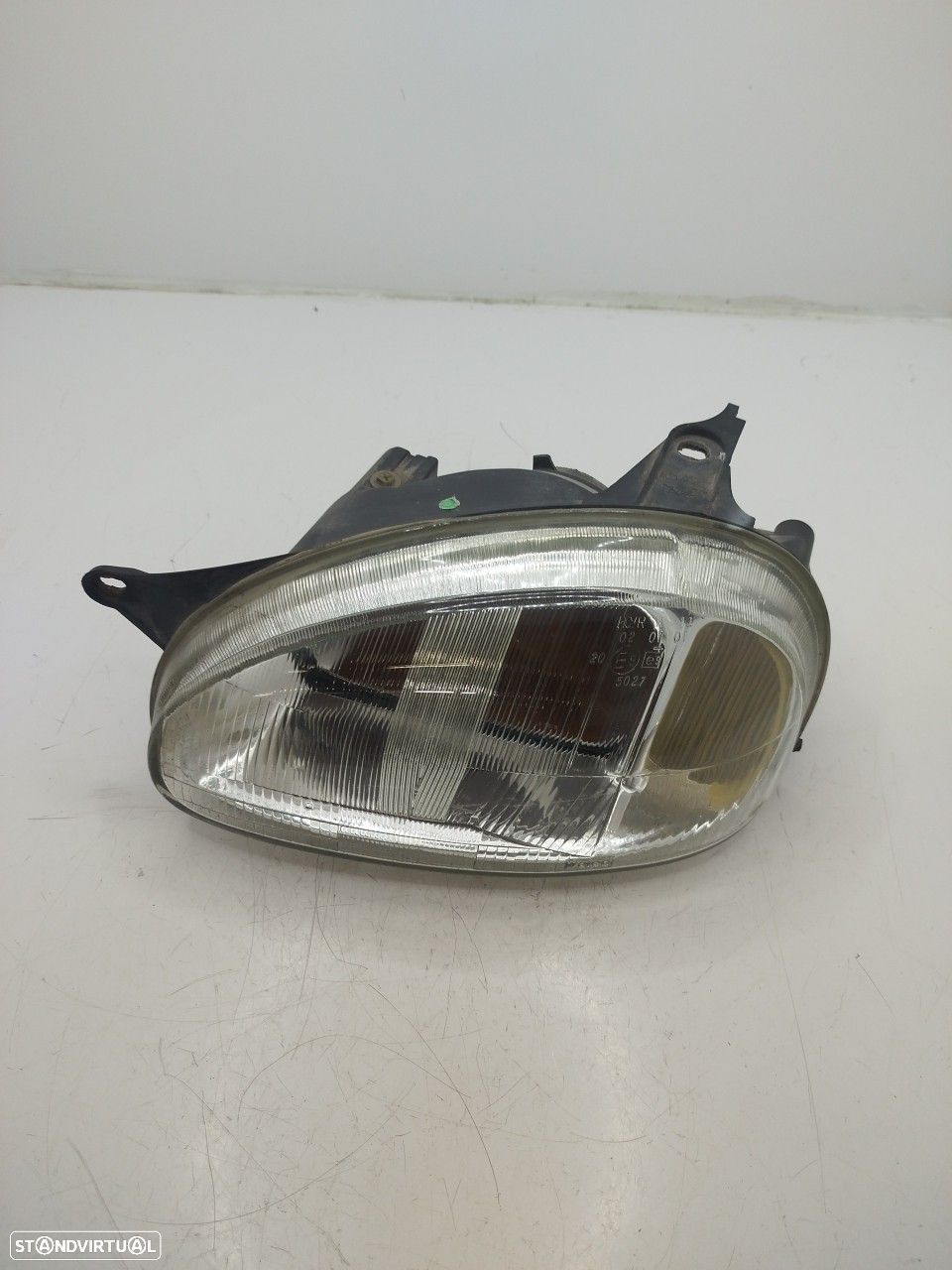 Farol/ Otica Dianteiro Esq Opel Corsa B (S93) - 1
