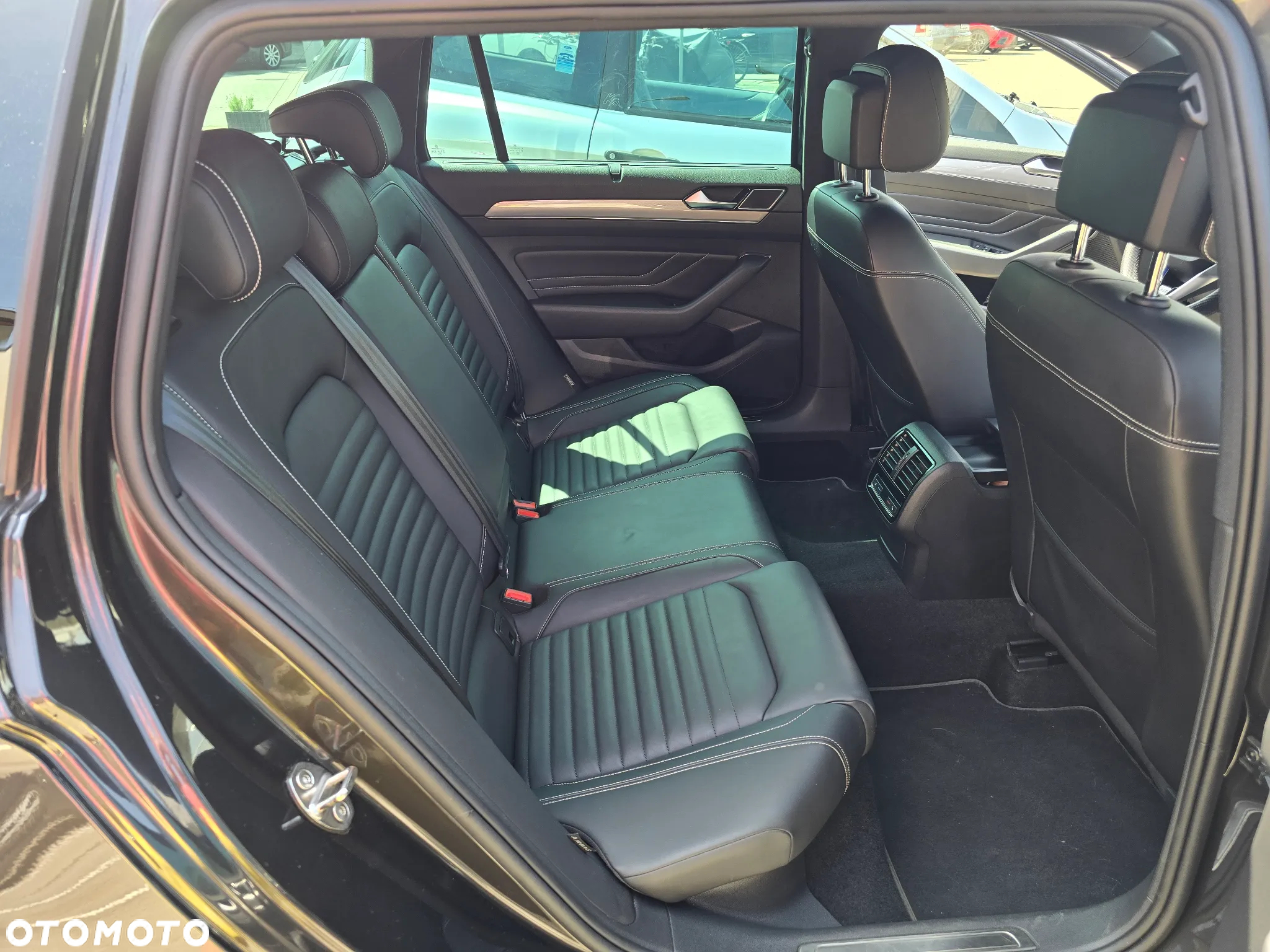 Volkswagen Passat ver-variant-1-4-tsi-plug--in--hybrid-dsg-gte - 14