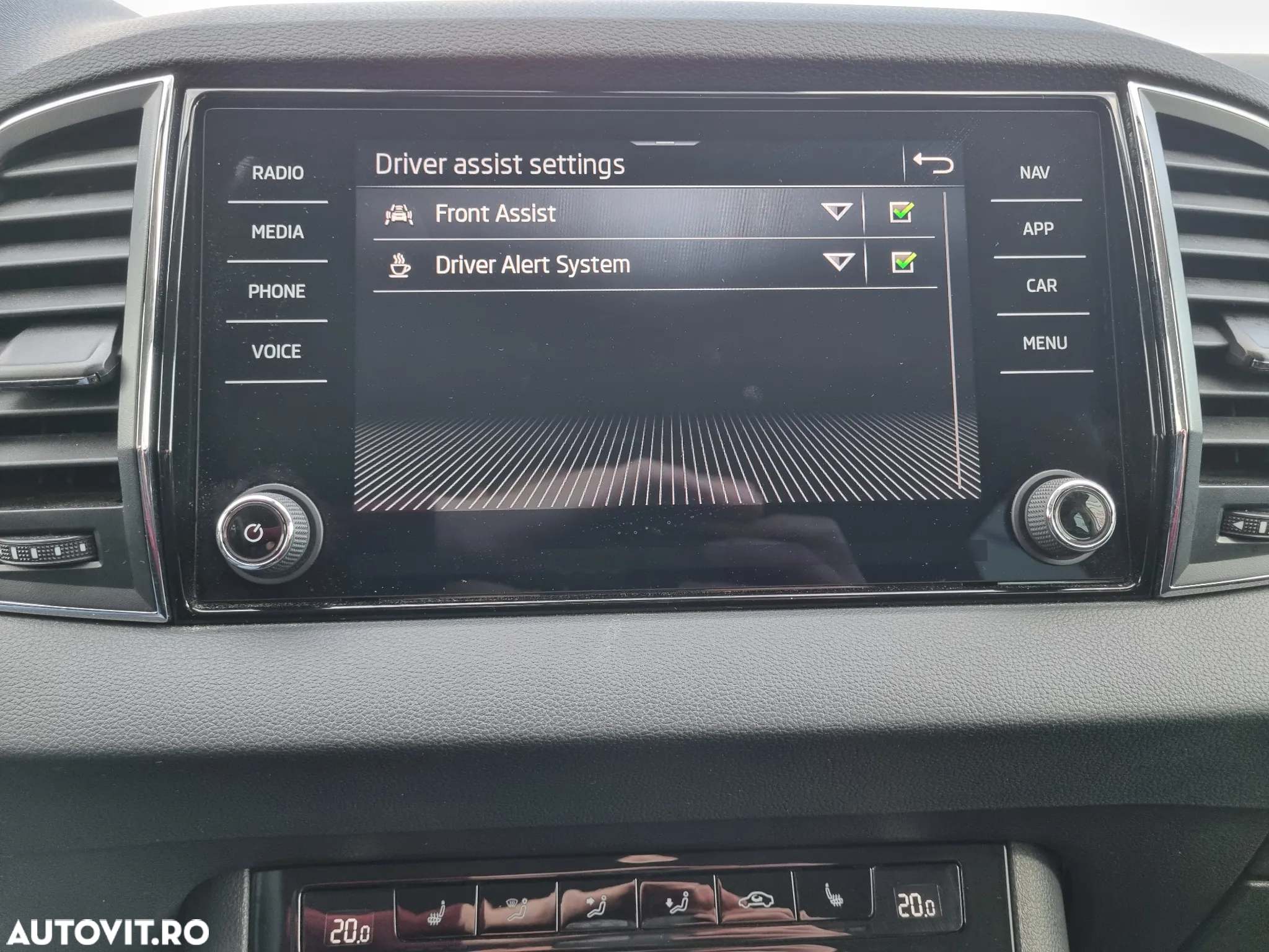 Skoda Karoq 1.5 TSI DSG Ambition - 22