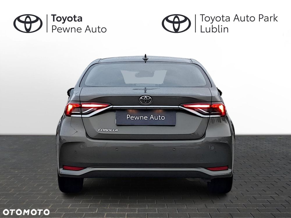 Toyota Corolla - 4