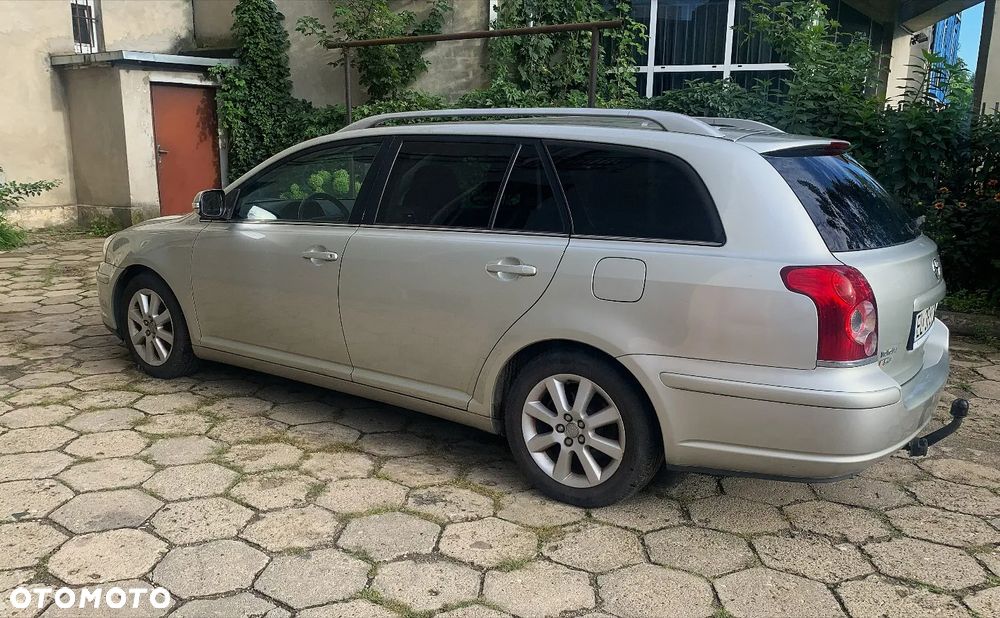 Toyota Avensis 1.8 VVT-i Luna - 6