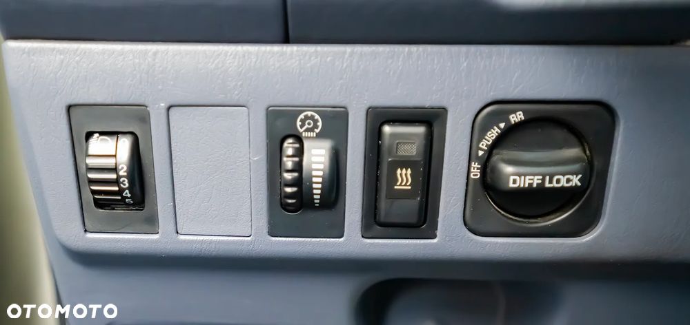 Toyota Land Cruiser 3.0 D Sol - 28