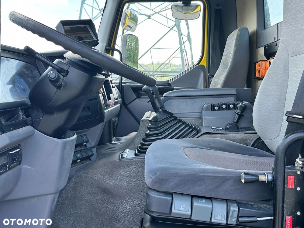 Renault KERAX 370 DCI * PALFINGER PK 30002 C + PILOT + BORDMATIC * 6x6 - 10