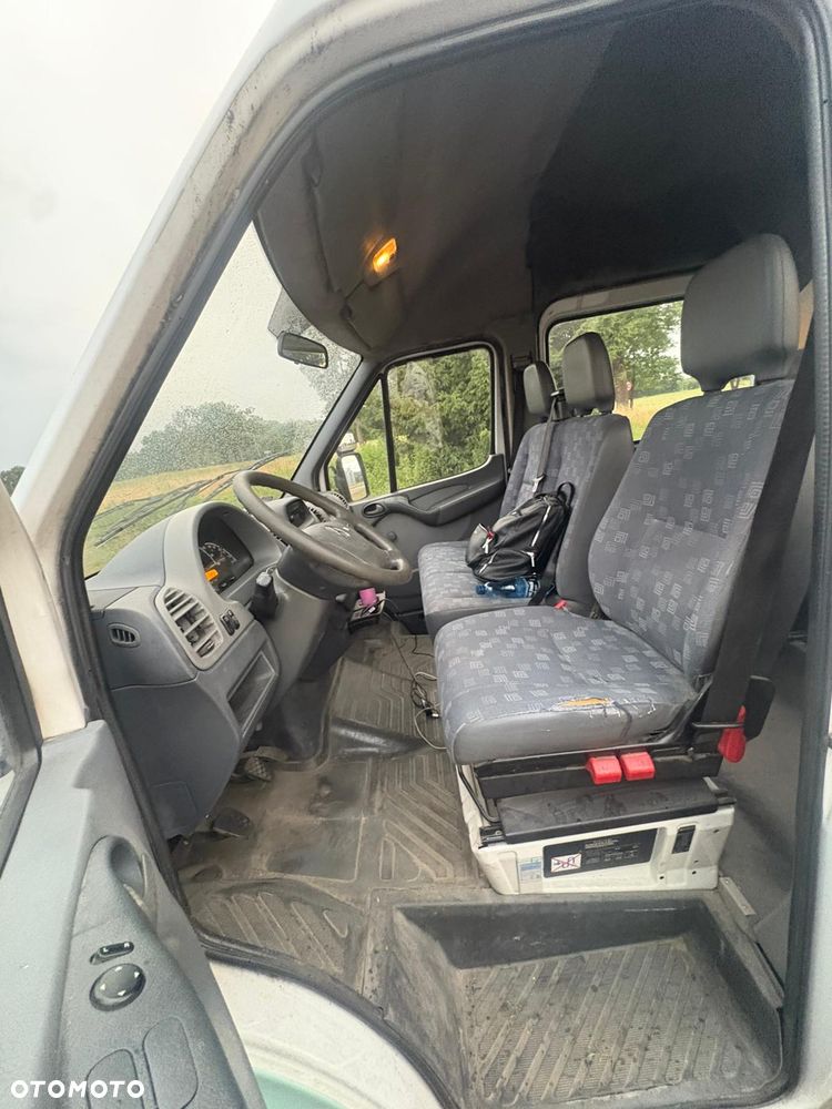 Mercedes-Benz Sprinter - 19