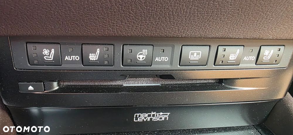 Lexus ES 300h Prestige - 34
