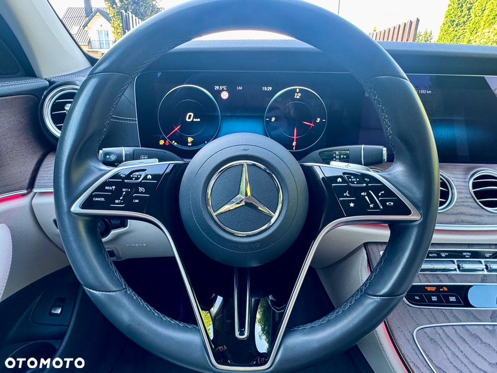 Mercedes-Benz Klasa E 220 d 4-Matic Avantgarde - 12