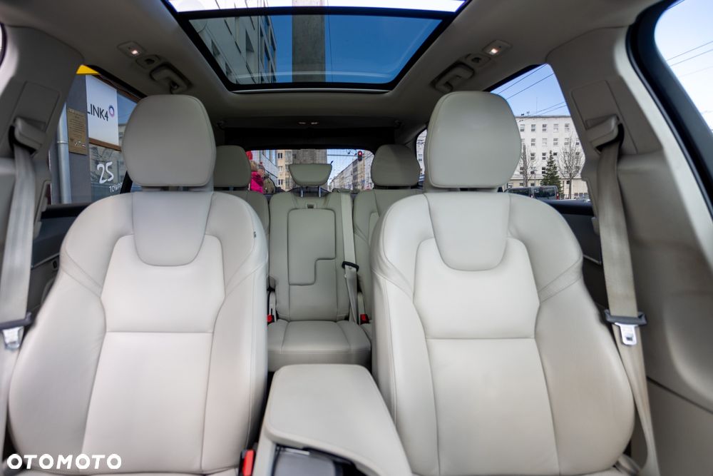 Volvo XC 90 - 10