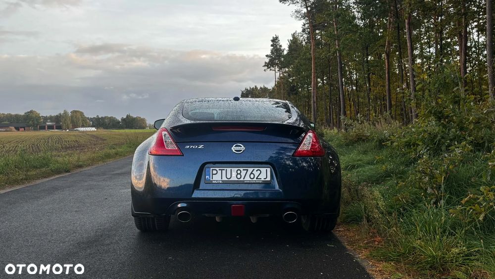 Nissan 370 Z - 10