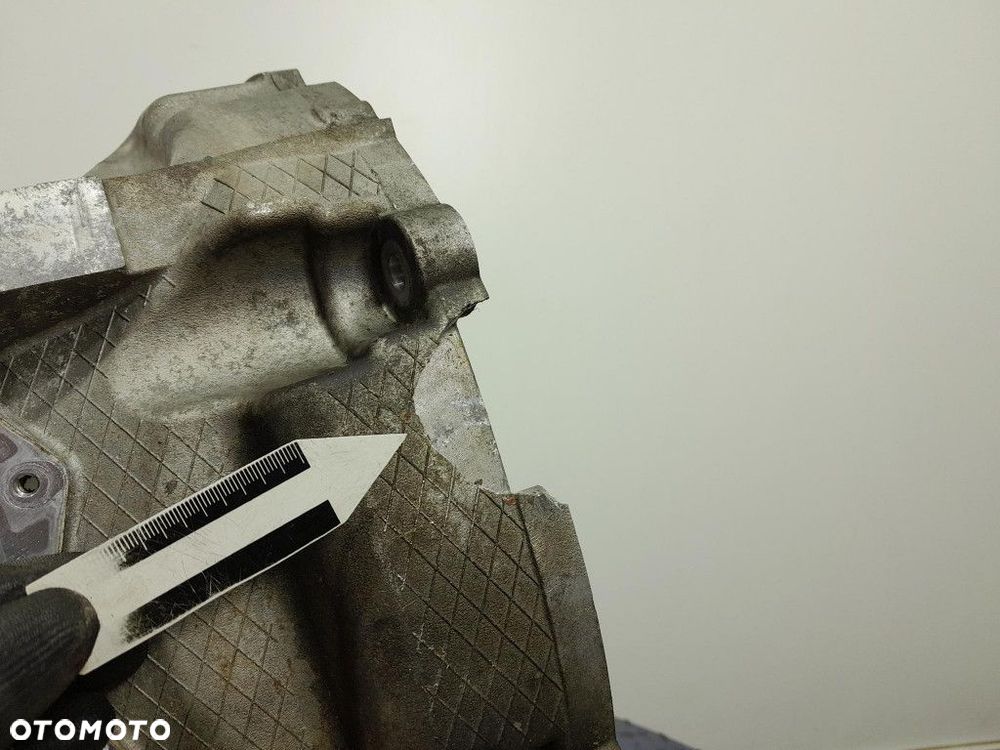 DODGE CHALLENGER III LIFT 15- 5.7B 377KM SKRZYNIA BIEGÓW AUTOMAT 8HP-70 - 11