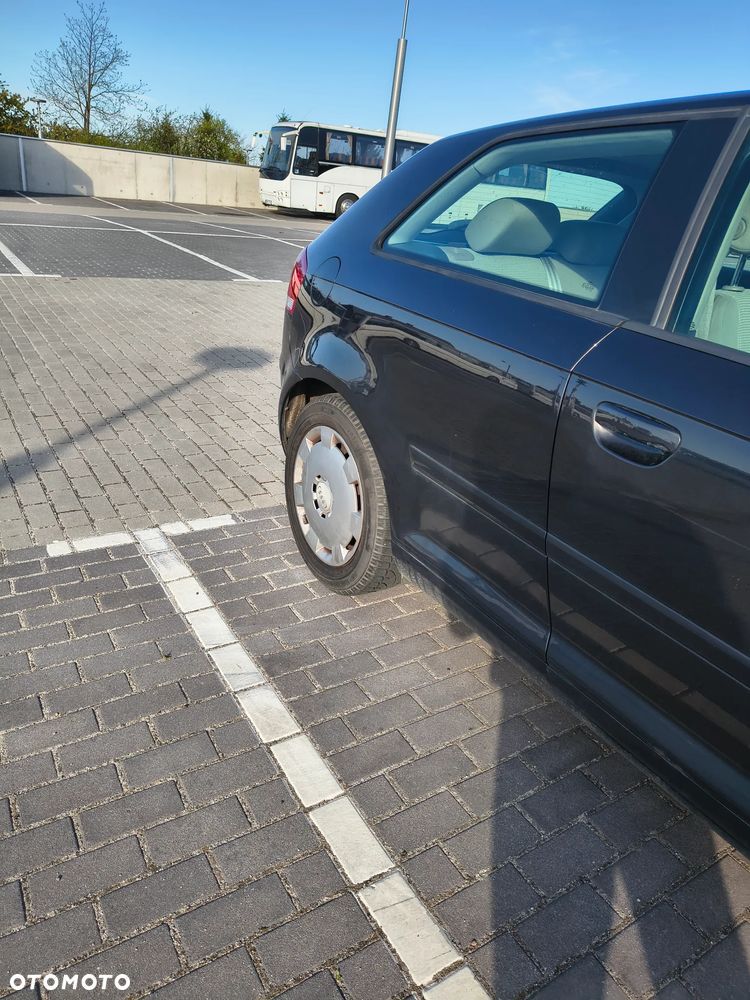 Audi A3 3-drzwiowe 1.6 Attraction - 5