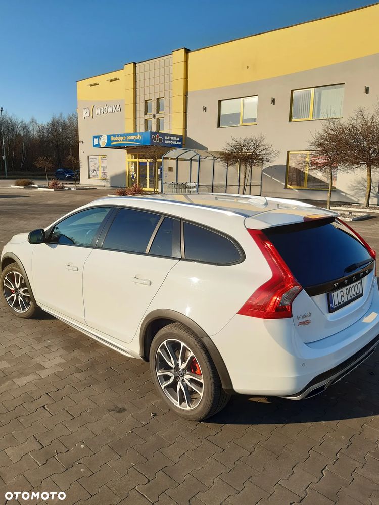 Volvo V60 Cross Country - 7