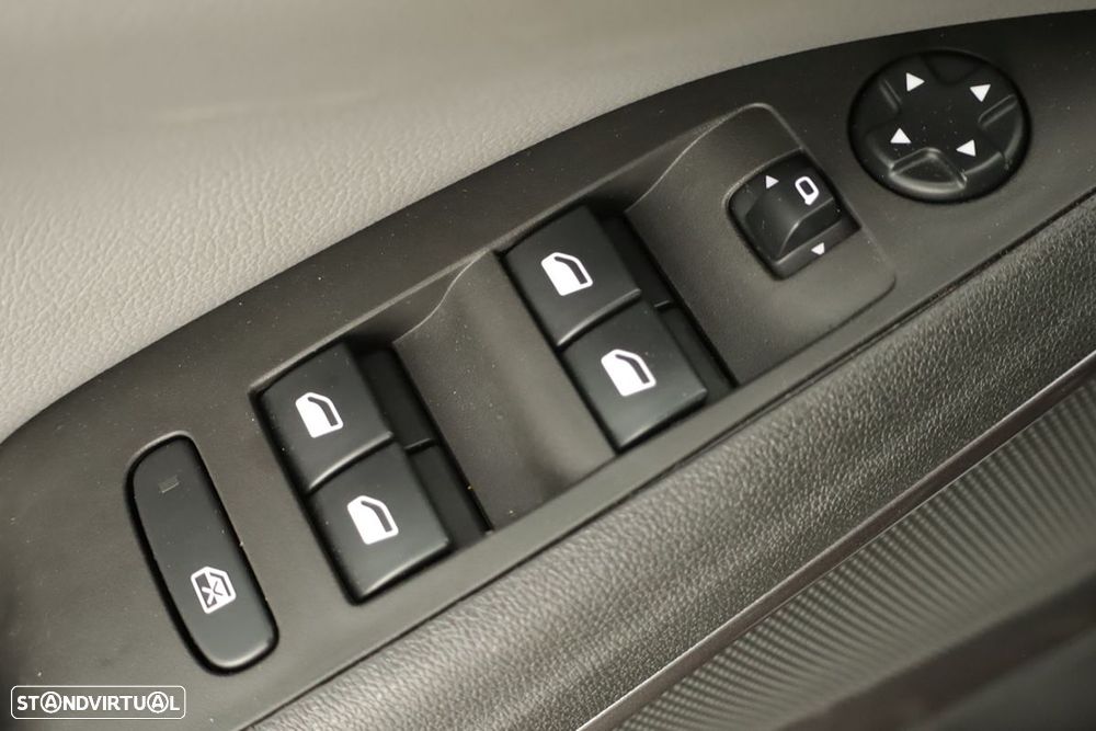 Opel Crossland X 1.2 T 120 Anos - 20