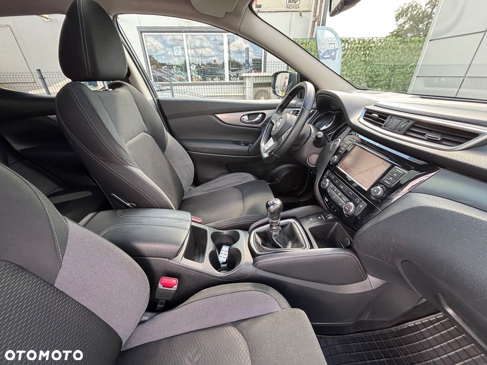 Nissan Qashqai 1.3 DIG-T N-Connecta - 23