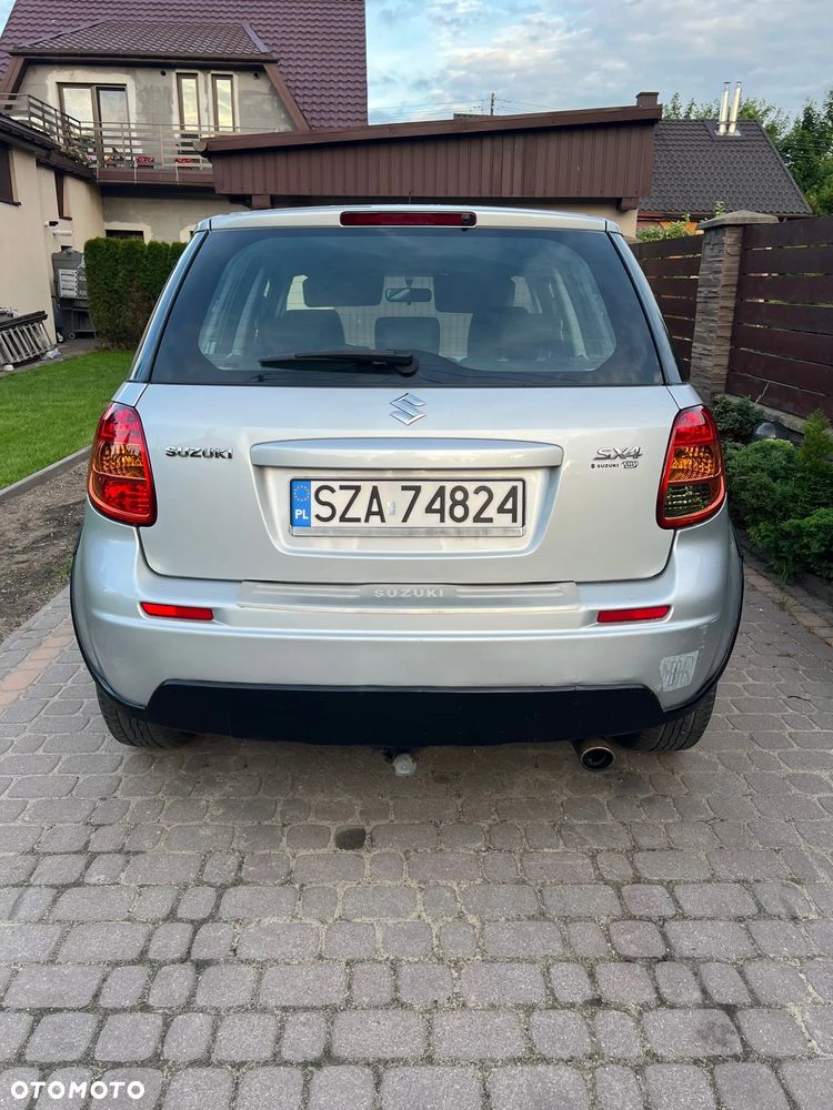 Suzuki SX4 1.5 - 6