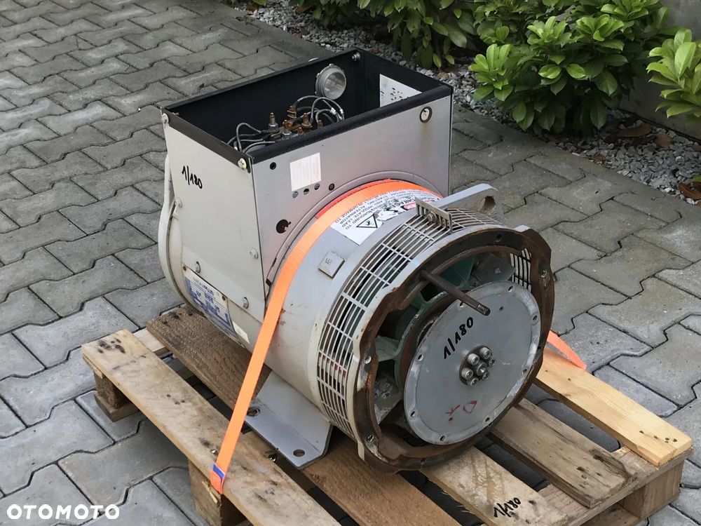 PRĄDNICA GENERATOR MAGNAPLUS 283PSL1706 31kVA 1800RPM - 3