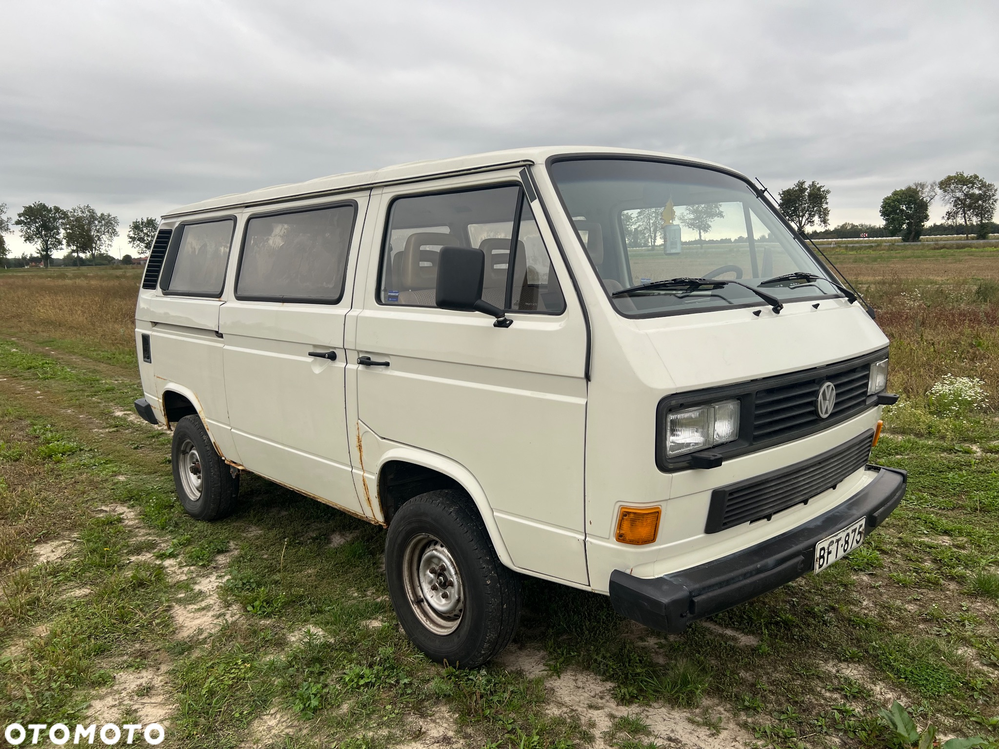 Volkswagen Caravelle - 5