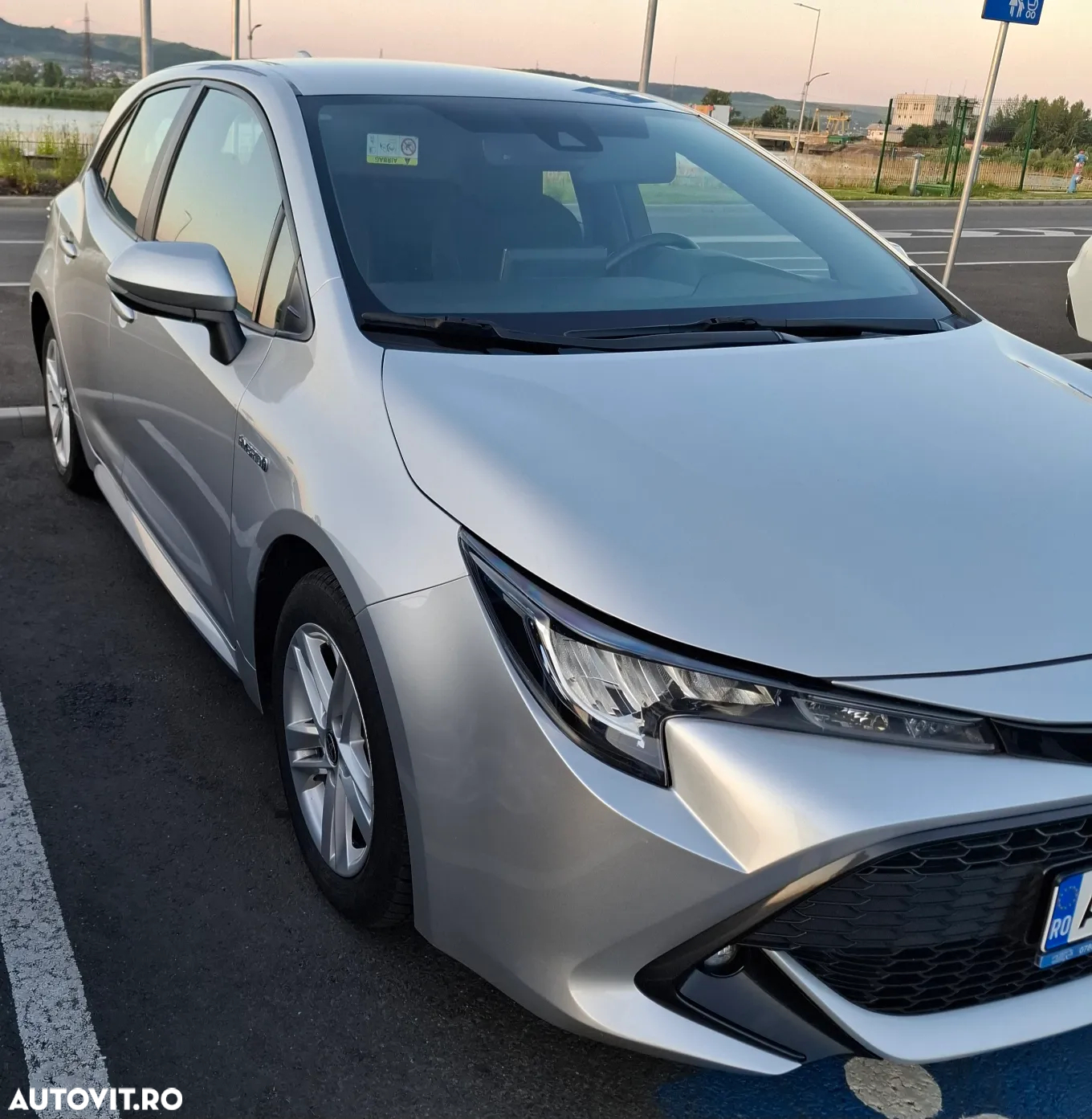 Toyota Corolla 1.8 HSD TS Dynamic - 6