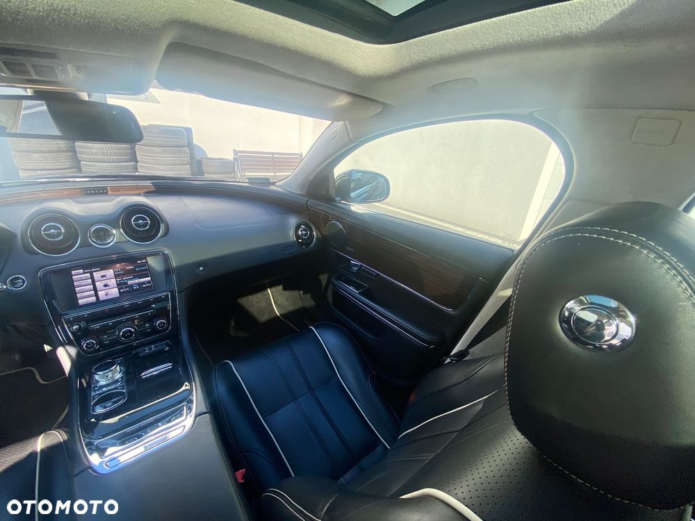 Jaguar XJ 3.0 T LWB AWD Portfolio - 30