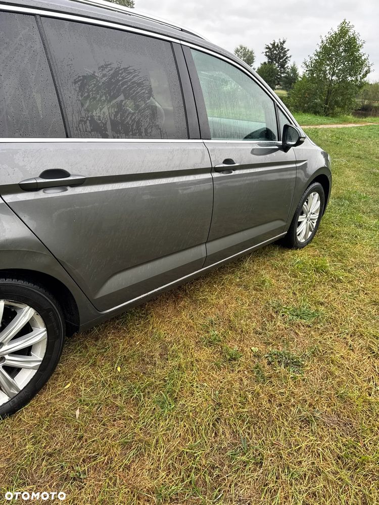 Volkswagen Touran 2.0 TDI BMT Highline DSG - 4