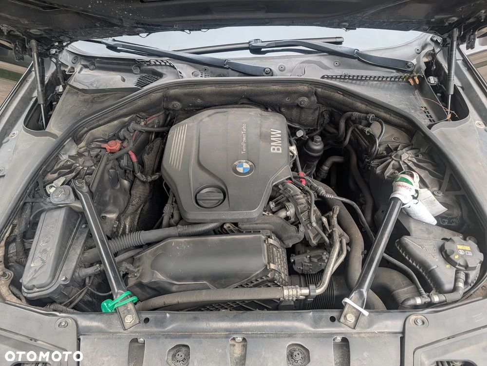 BMW Seria 5 520d M Sport - 24