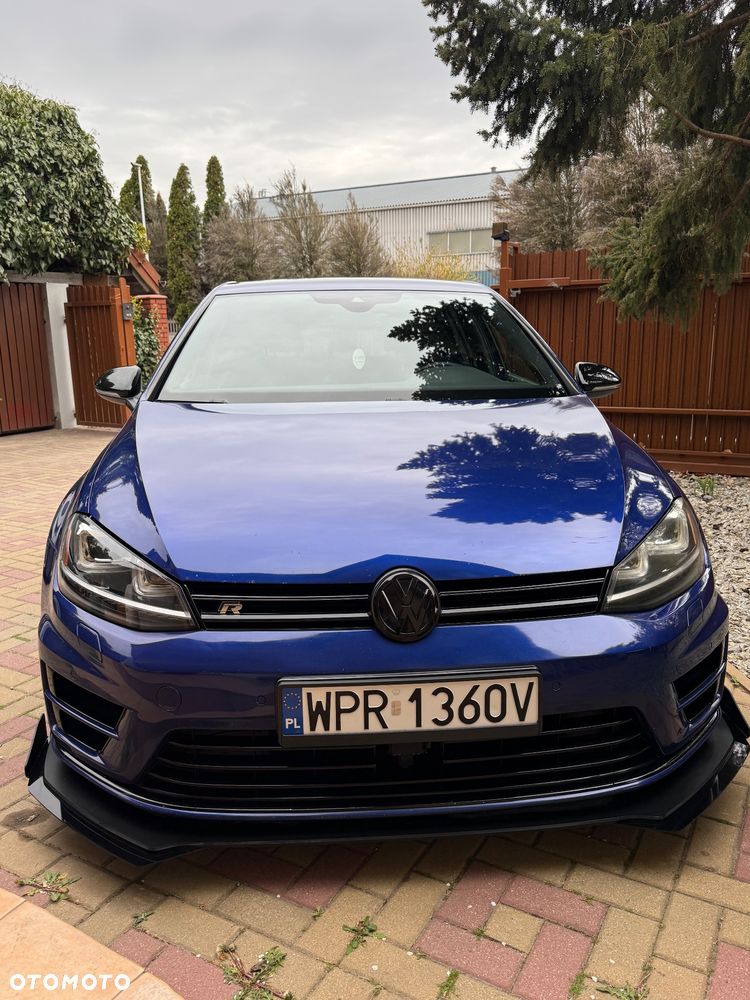 Volkswagen Golf - 1