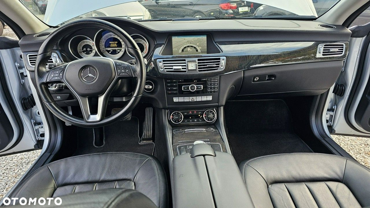 Mercedes-Benz CLS - 24