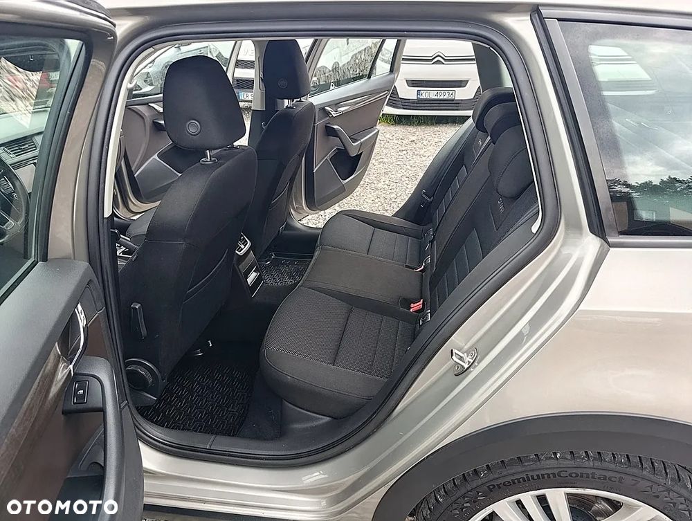 Skoda Octavia Scout 2.0 TDI 4x4 DSG - 22