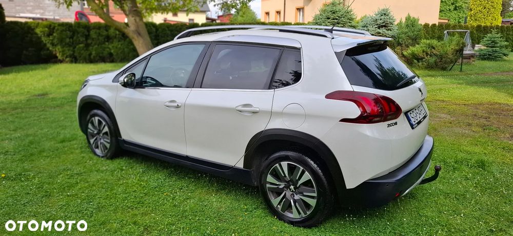 Peugeot 2008 1.2 Pure Tech GPF Allure S&S EAT6 - 8