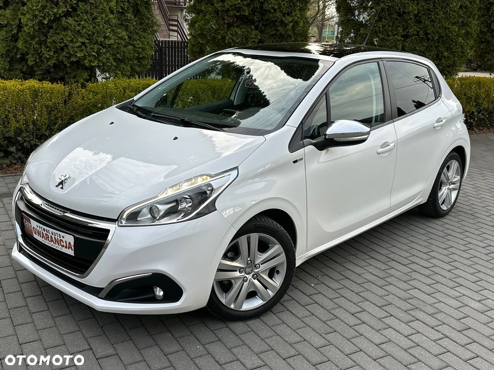 Peugeot 208 - 1