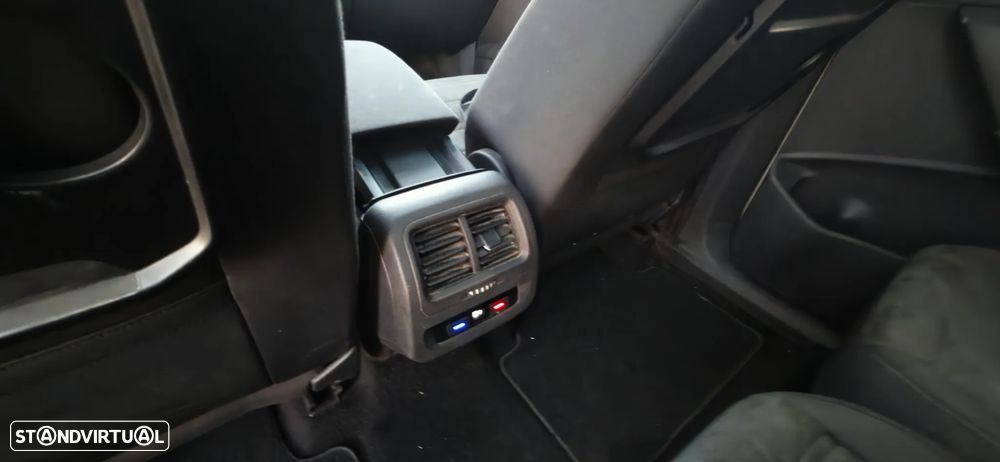 VW Touran 2.0 TDI Highline DSG - 8