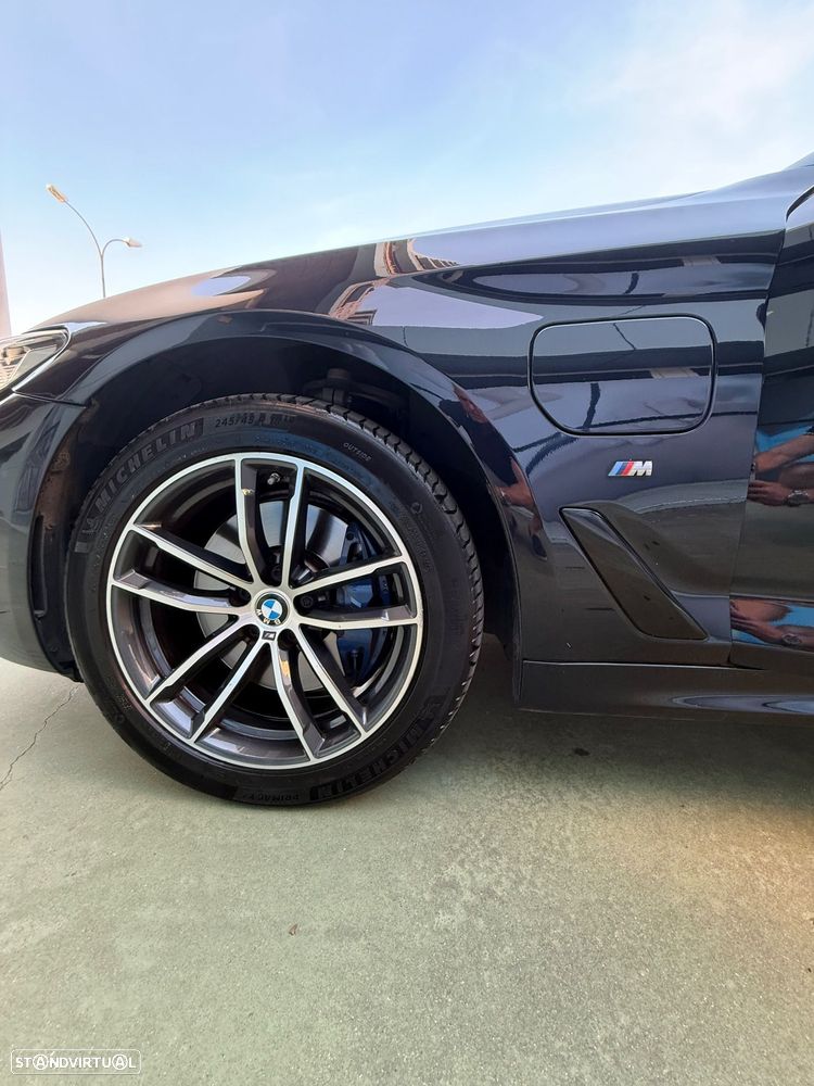 BMW 530 e Pack M - 16