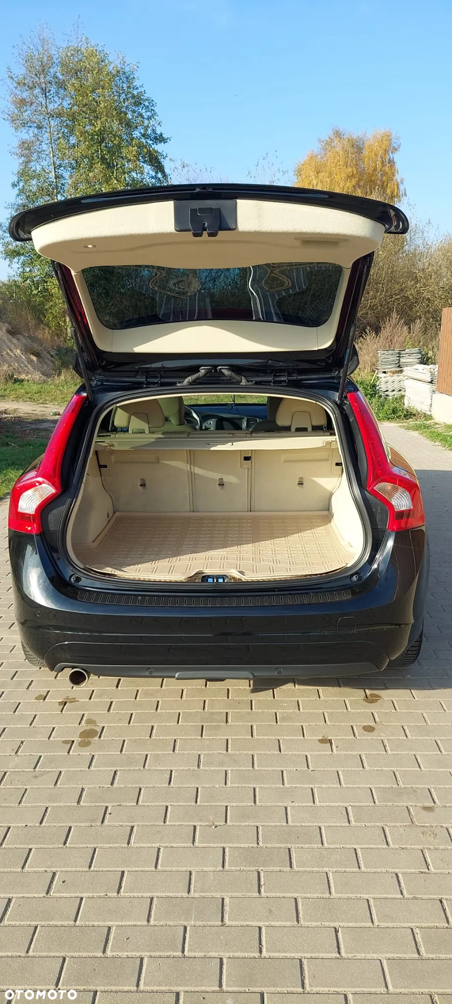 Volvo V60 - 16