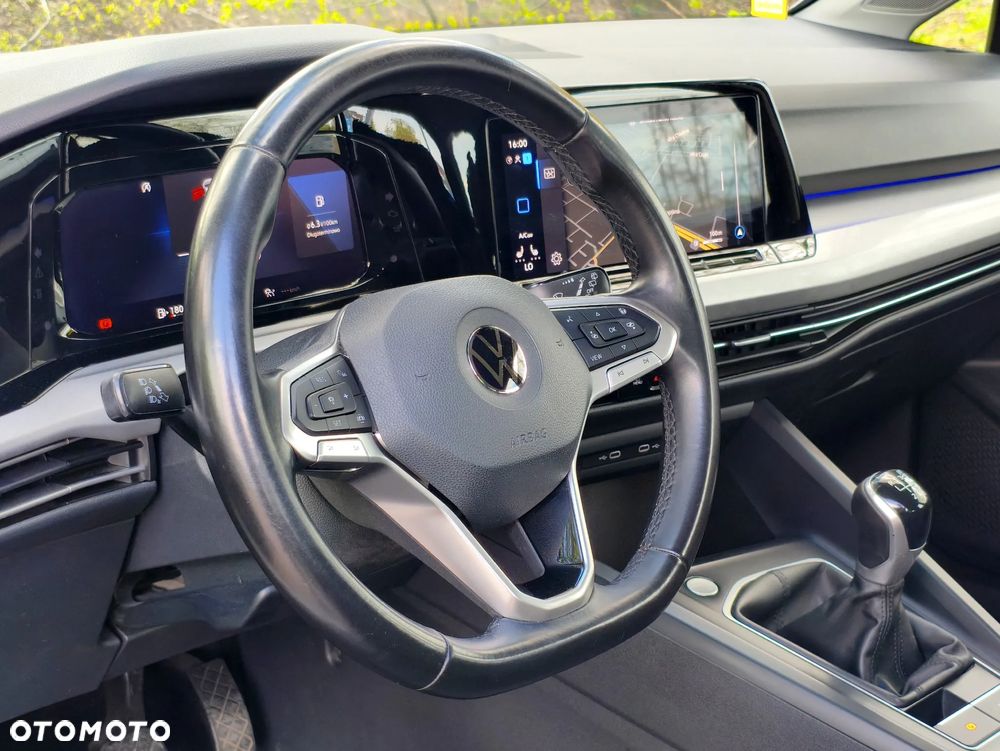 Volkswagen Golf - 10