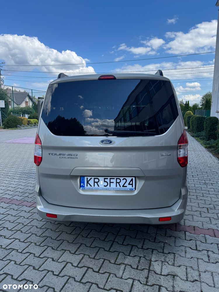 Ford Tourneo Courier 1.0 EcoBoost Titanium - 19