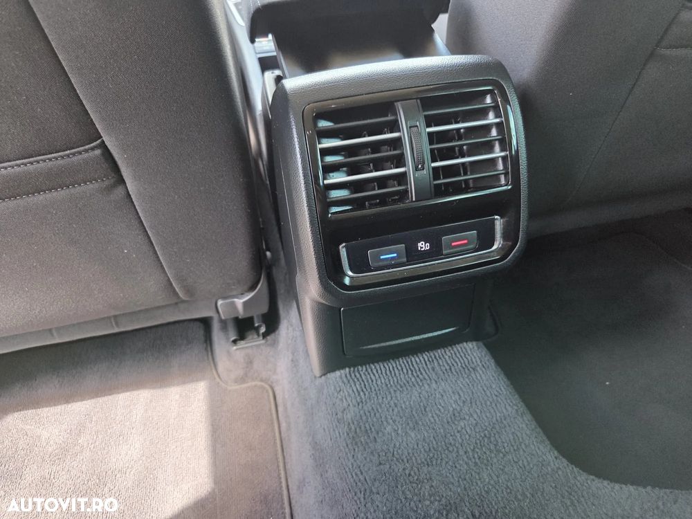 Volkswagen Passat 2.0 TDI SCR DSG Comfortline - 10
