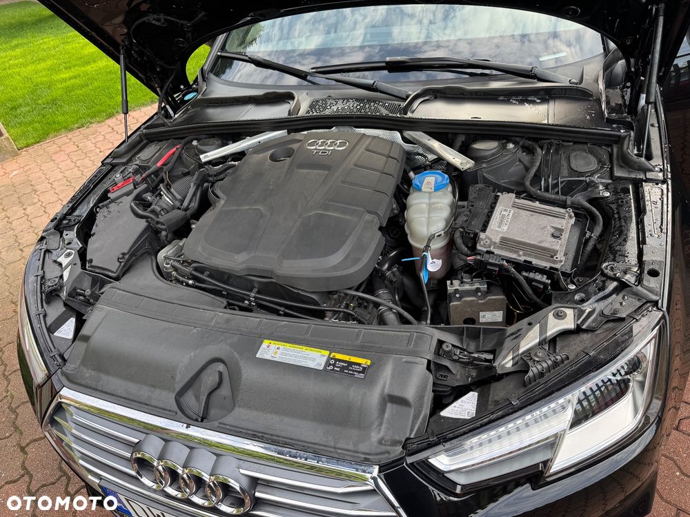 Audi A4 Limousine - 16