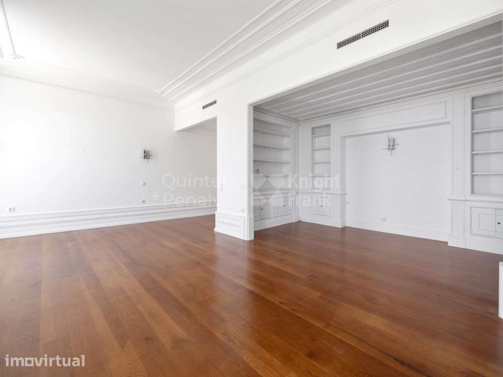 Apartamento T3+1 para arrendamento, sem moveis na Misericórdia - Grande imagem: 4/26