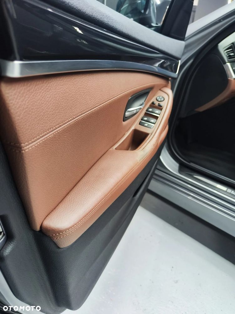 BMW Seria 5 520d Touring - 15