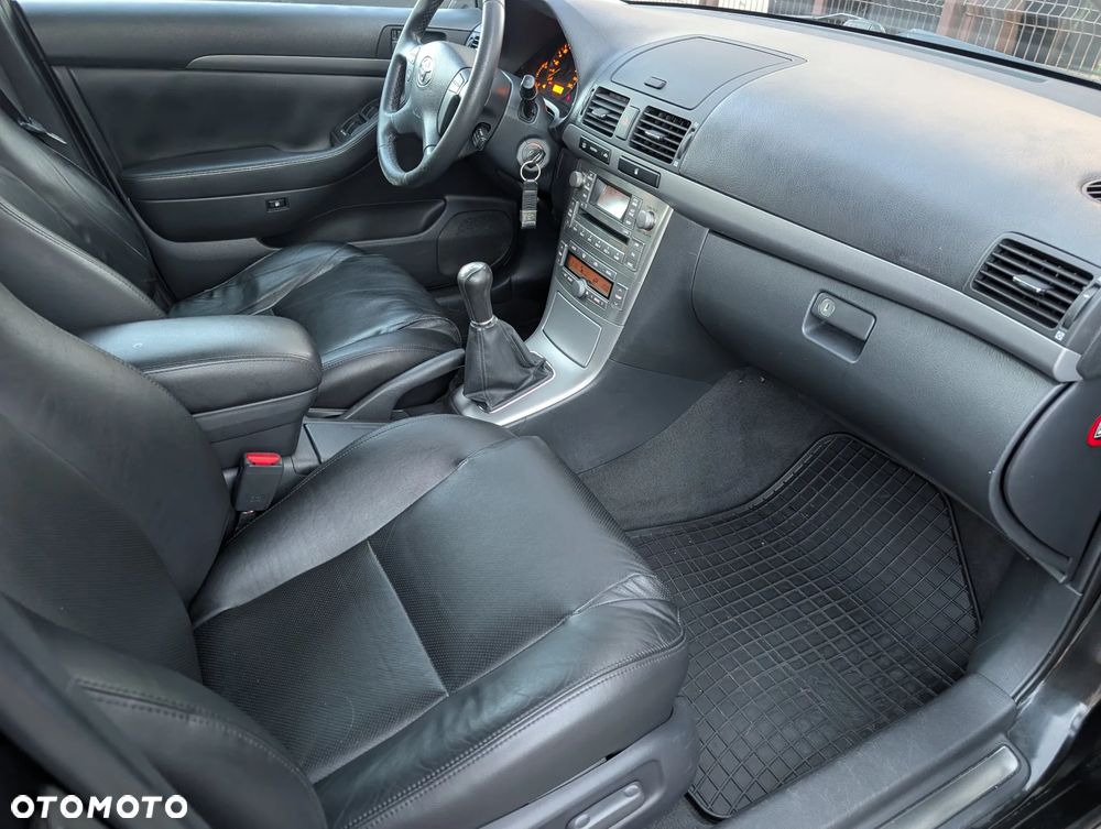 Toyota Avensis 2.0 VVT-i Prestige - 20