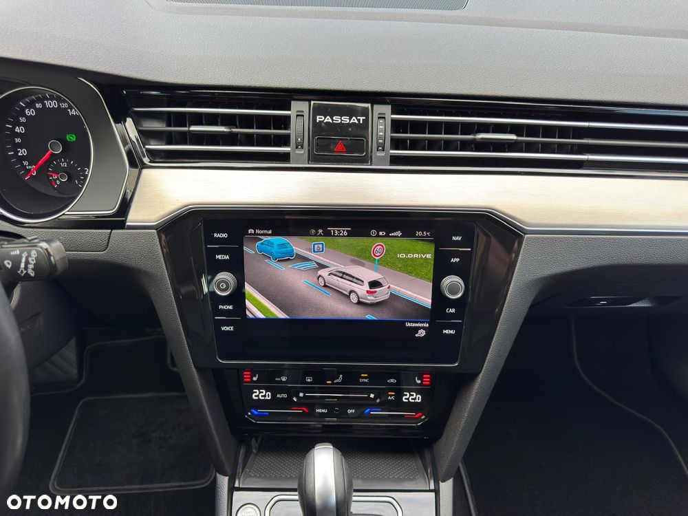 Volkswagen Passat Variant 1.5 TSI EVO Elegance DSG - 20