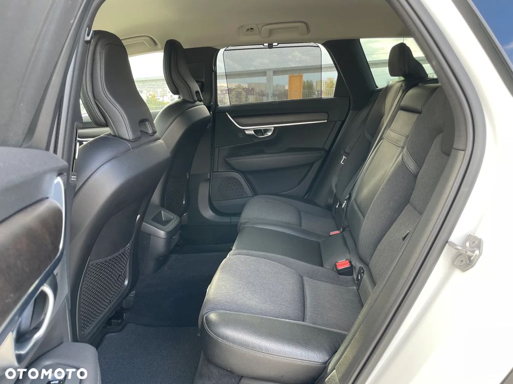 Volvo V90 Cross Country T5 AWD - 26