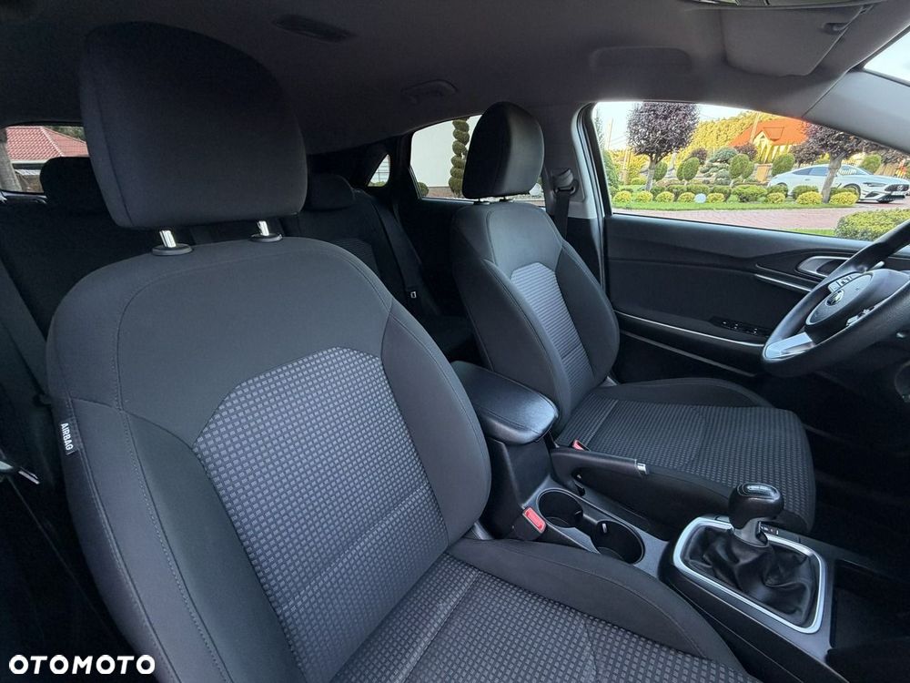 Kia Ceed - 36